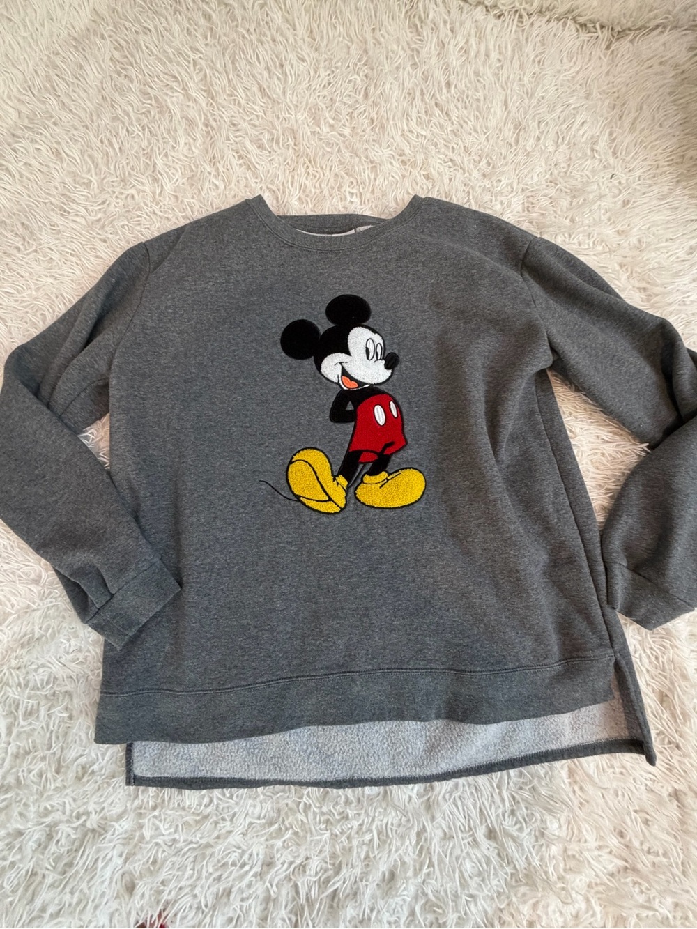Men's Gray Mickey Graphic Sweatshirt - Classic Cartoon Pullover